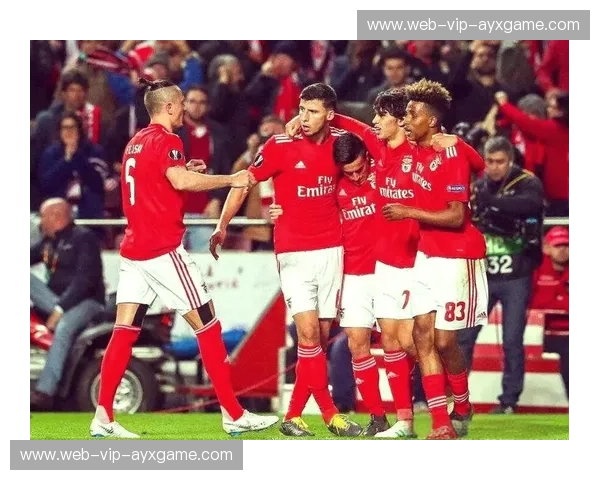 红白之魂的史诗对垒:当本菲卡遇上阿贾克斯,绿茵场上的浪漫主义复兴